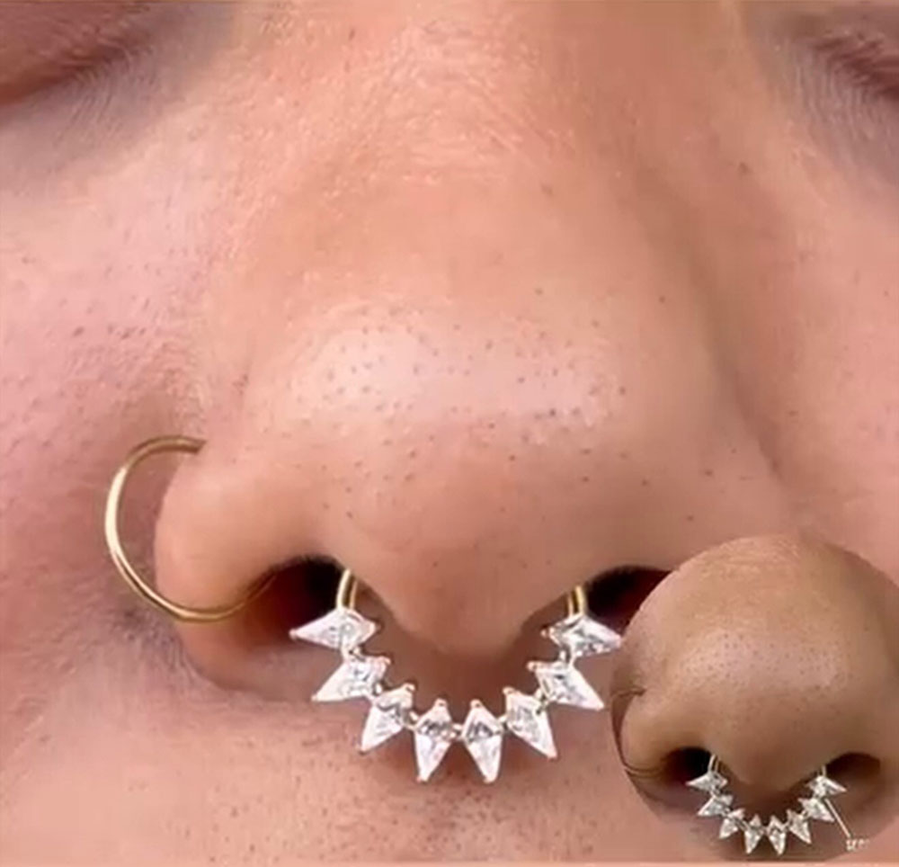  nose piercing studio based in West Bradenton